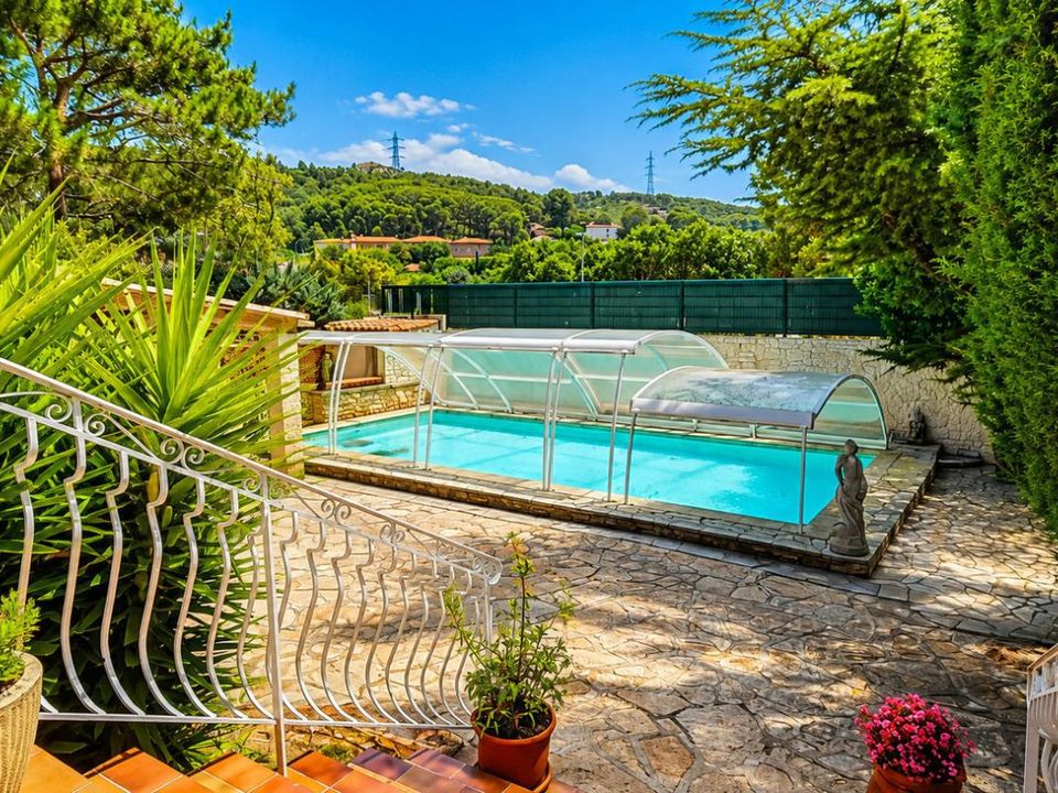 Villa in Allauch, Bouches-du-Rhone - foto 1