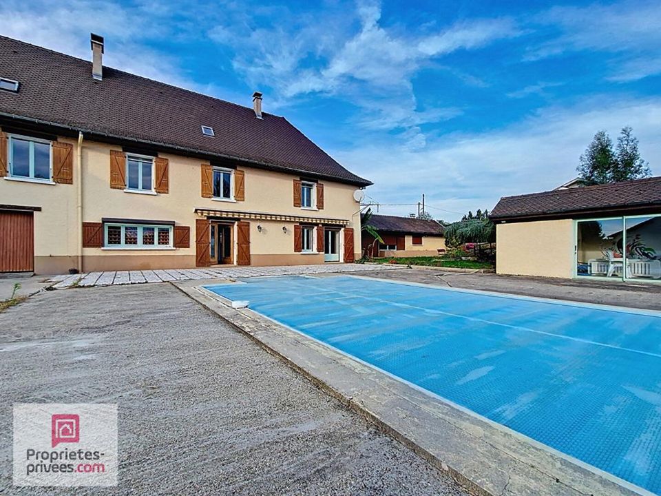 Villa en Les Abrets en Dauphine, Isere - foto 1