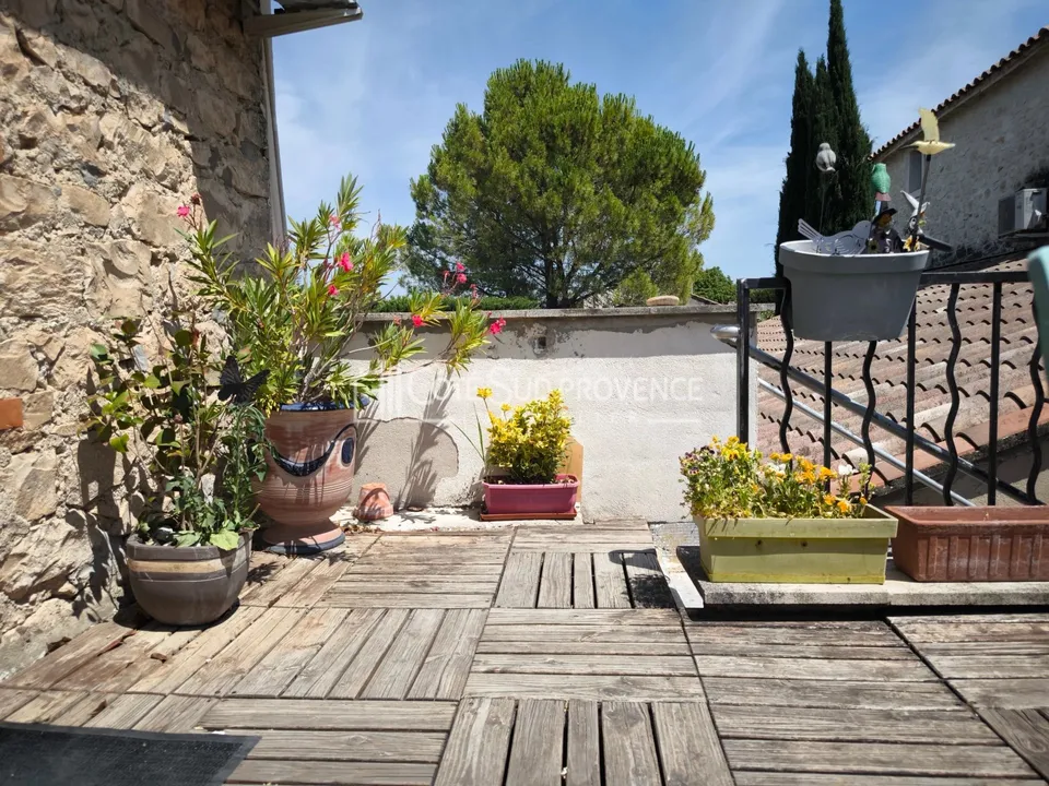 Villa i Saint-Didier, Vaucluse - bilde 1