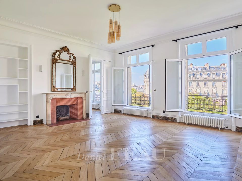 Apartment in Paris, Paris - photo 1