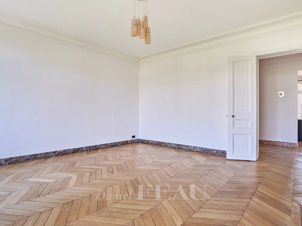 Apartment in Paris, Paris - photo 4