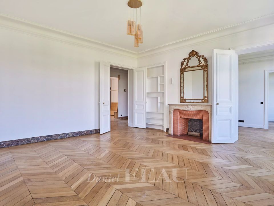 Apartment in Paris, Paris - photo 5
