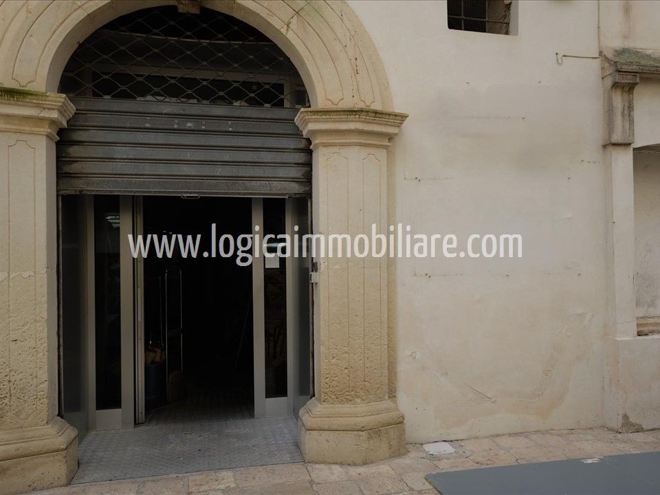 L'establiment comercial a Galatina, Lecce - foto 1