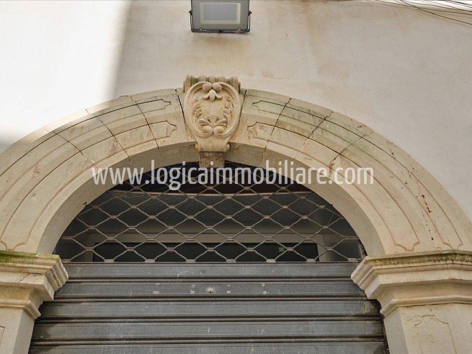 L'establiment comercial a Galatina, Lecce - foto 2