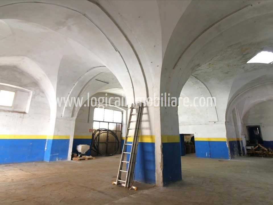 Kommersiell fastighet i Manduria, Taranto - foto 3