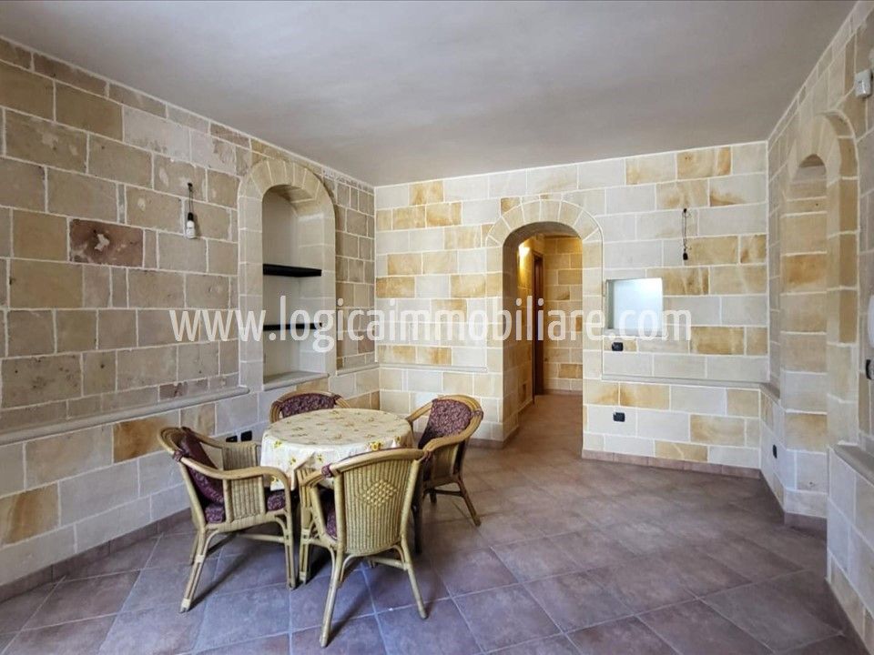 L'establiment comercial a Copertino, Lecce - foto 1