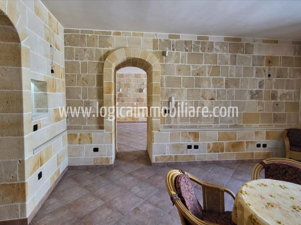 L'establiment comercial a Copertino, Lecce - foto 4