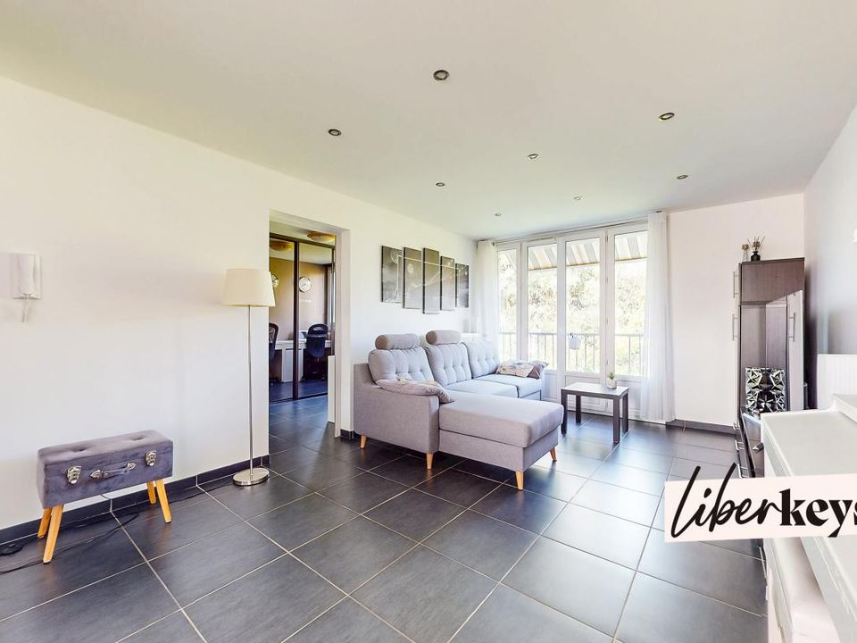 Apartamento em Bron, Rhone - foto 3
