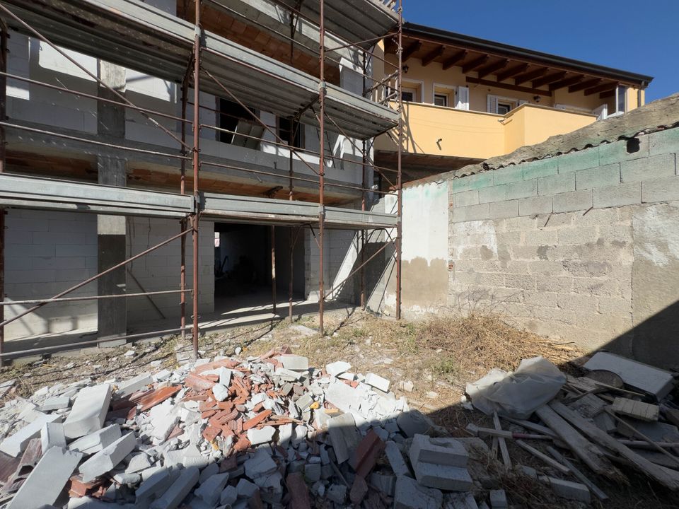 Casa de cidade em Assemini, Cagliari - foto 1