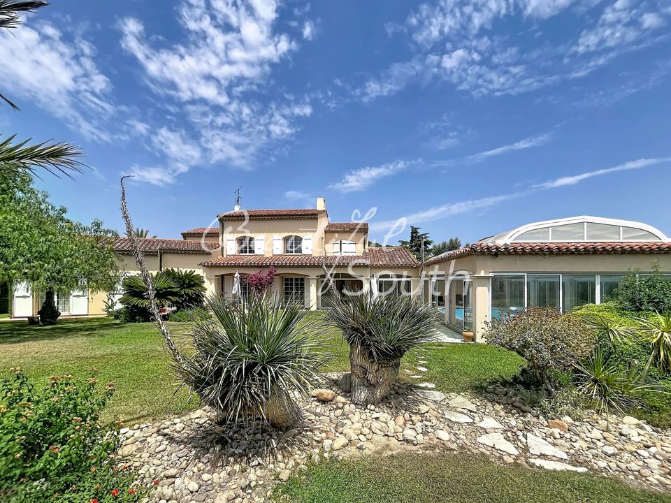 Villa en Saint-Feliu-d'Avall, Pyrenees-Orientales - foto 1