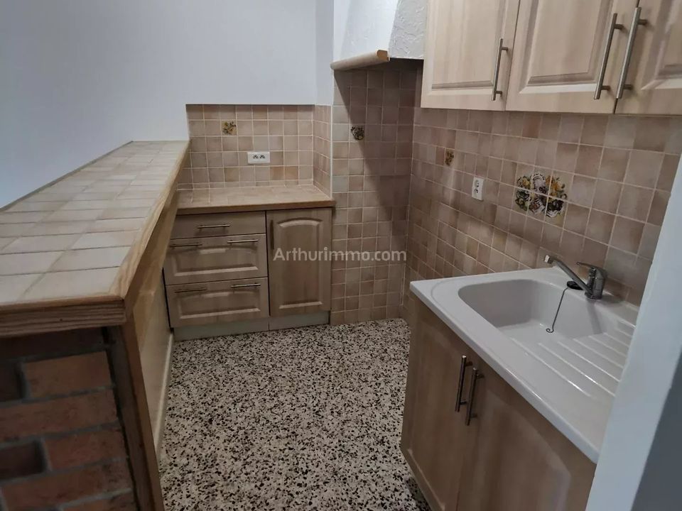 Apartment in Port-de-Bouc, Bouches-du-Rhone - photo 3