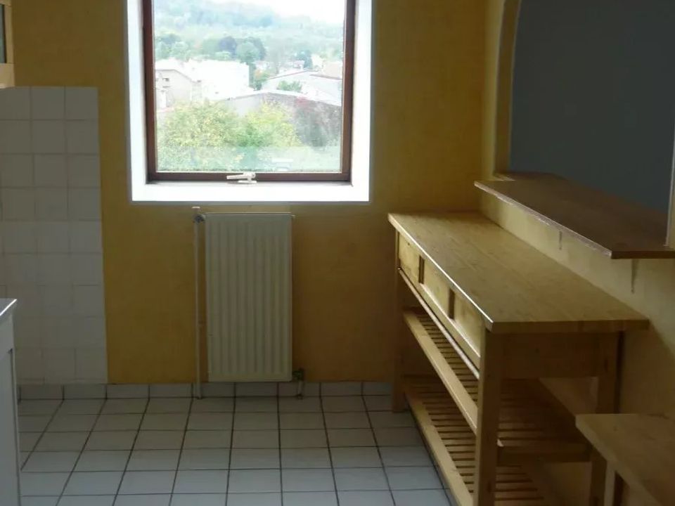 Lejlighed i Pont-à-Mousson, Meurthe-et-Moselle - foto 4