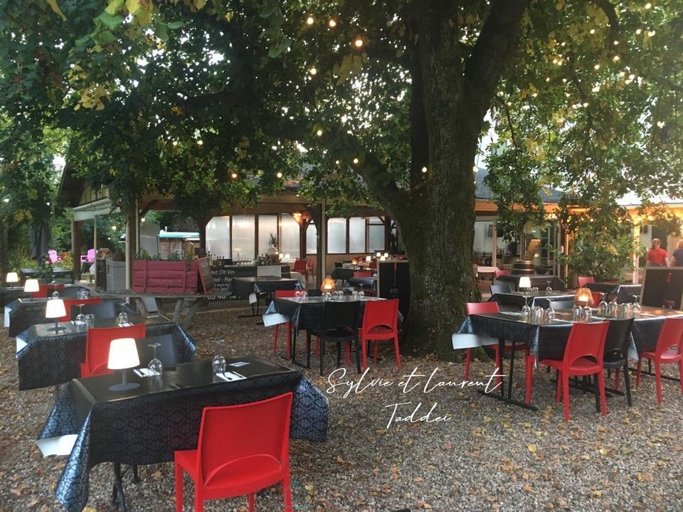Commercieel vastgoed in Montguyon, Charente-Maritime - foto 1