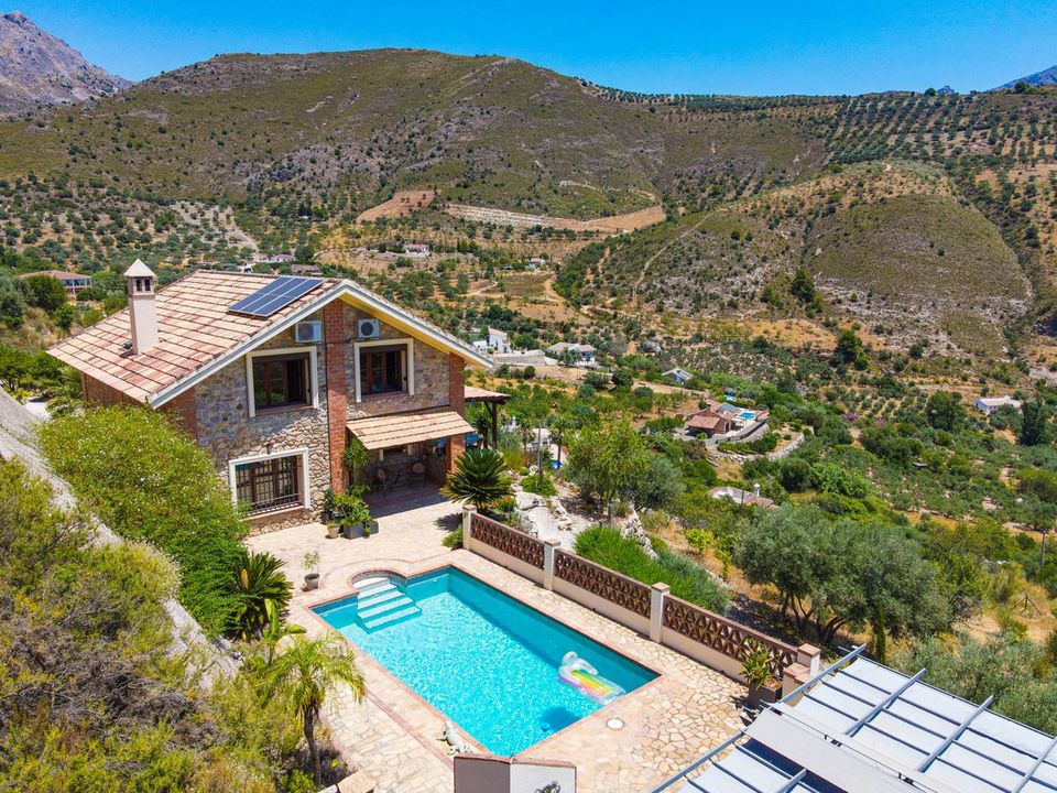 Villa en Alcaucin, Malaga - foto 2