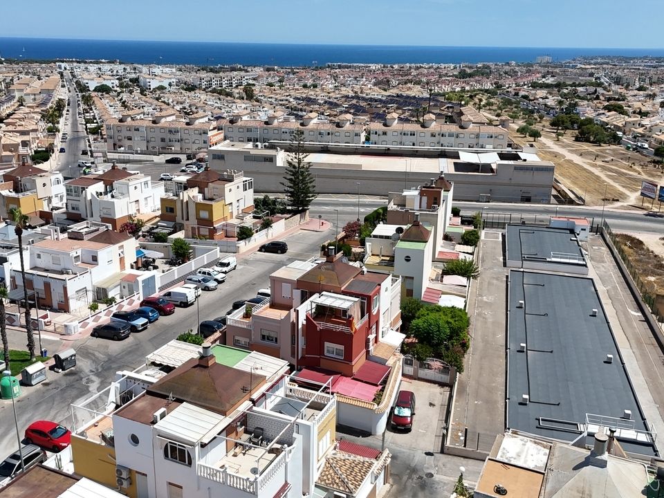 Casa unifamiliar a Los Altos, Alicante - foto 2