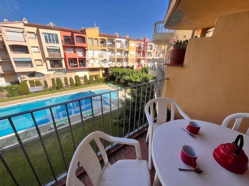 Lejlighed i Empuriabrava, Gerona - foto 1