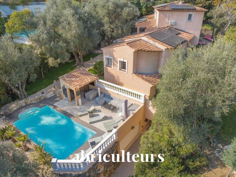 Villa i Le Cannet, Alpes-Maritimes - foto 1