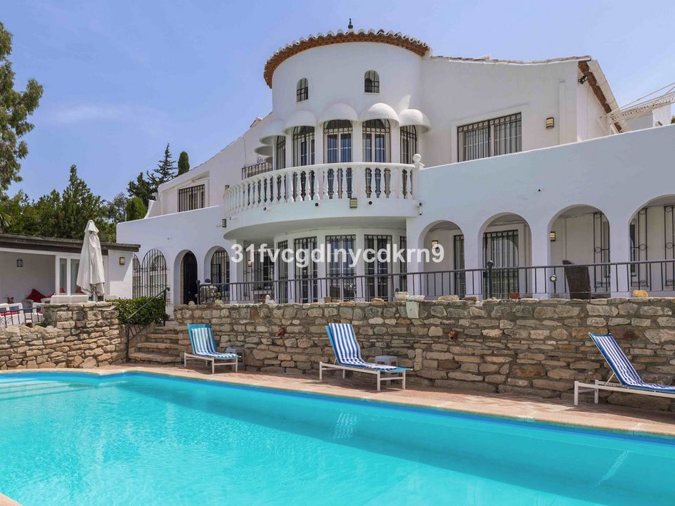 Villa en Estepona, Malaga - foto 1