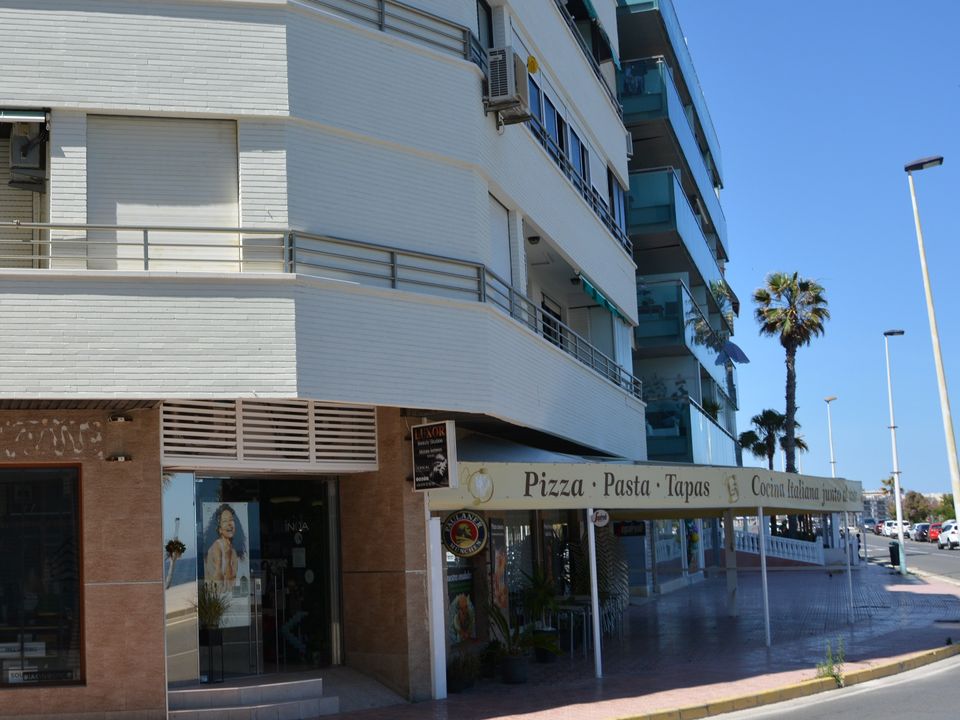 Erhvervsejendom i Torrevieja, Alicante - foto 1
