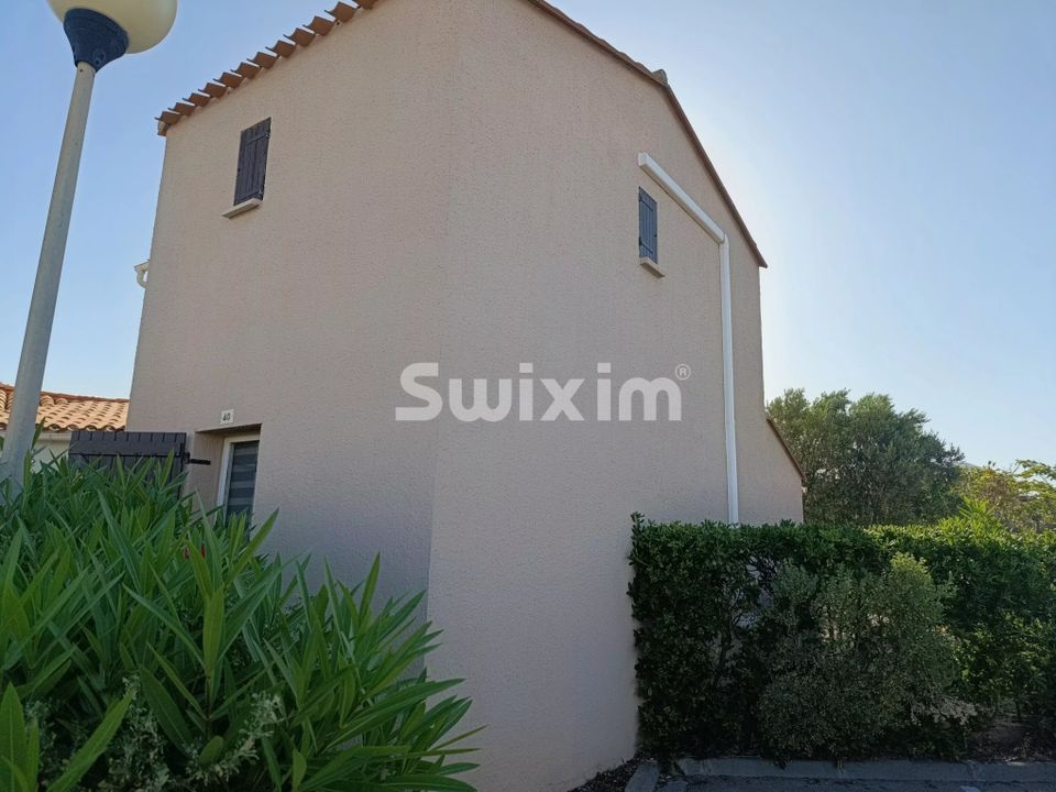 Villa in Le Barcares, Pyrenees-Orientales - foto 1