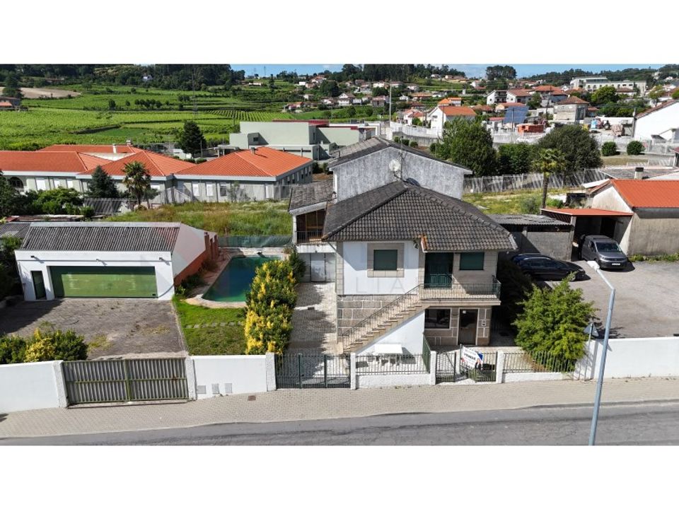 Villa in Airaes, Porto - foto 1