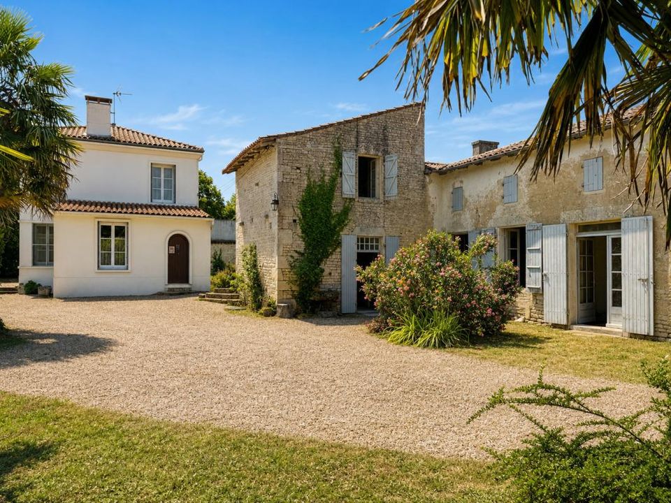 Villa in Barbezières, Charente - foto 2