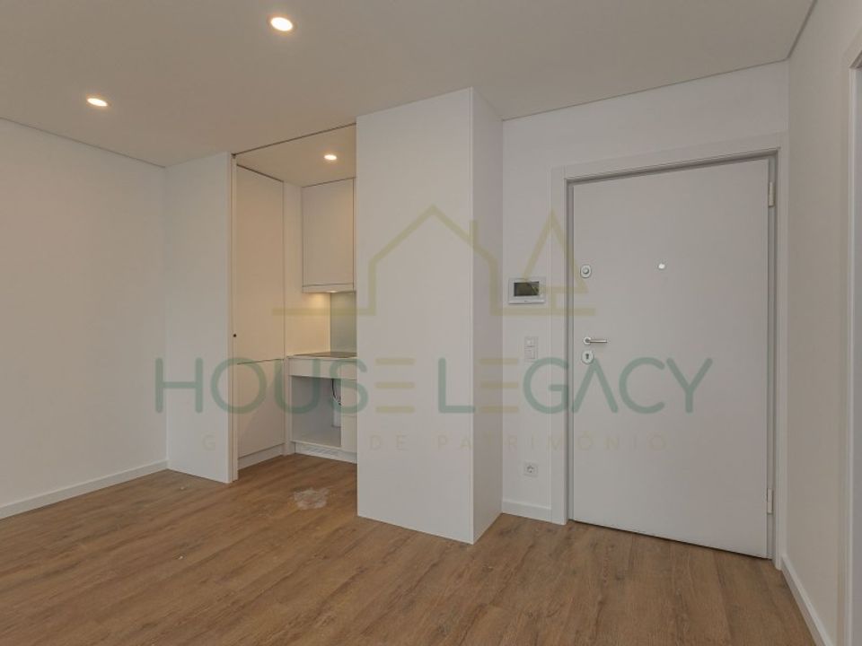 Apartment in Pedroucos, Porto - photo 2