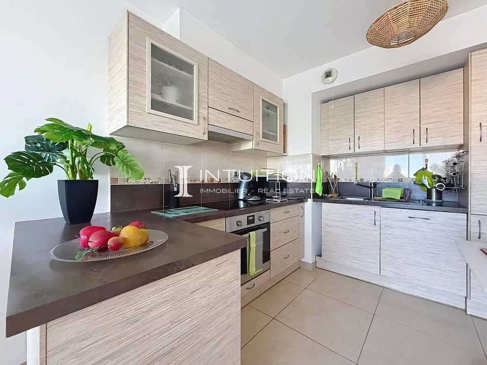 Apartment in Cannes, Alpes-Maritimes - photo 3