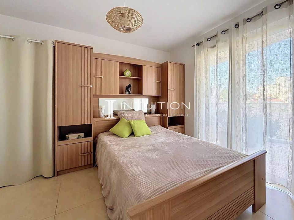 Apartment in Cannes, Alpes-Maritimes - photo 4
