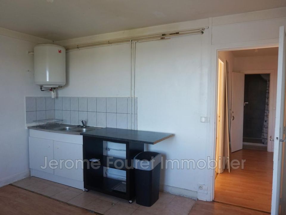 Apartment in Neuvic, Correze - photo 3