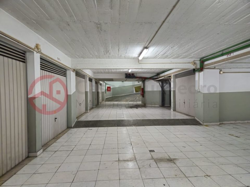 Garage i Almada, Setubal - foto 1