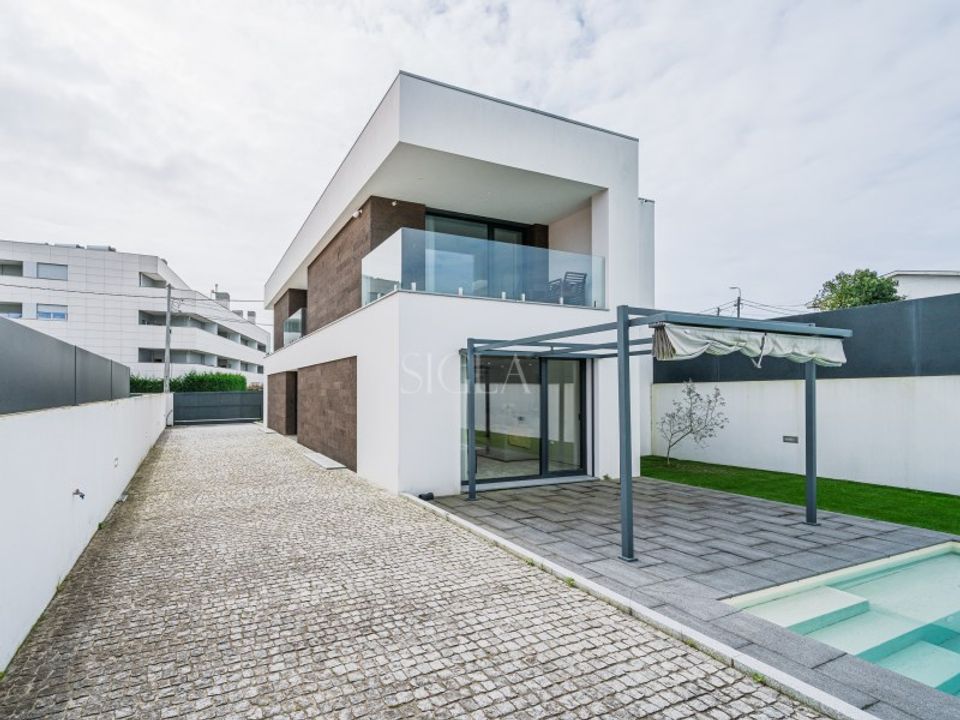Villa in Canidelo, Porto - photo 2