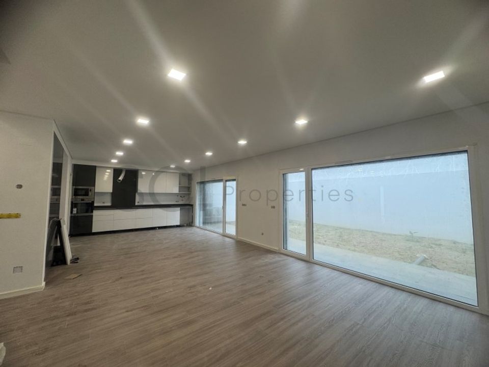 Villa em Corroios, Setubal - foto 1