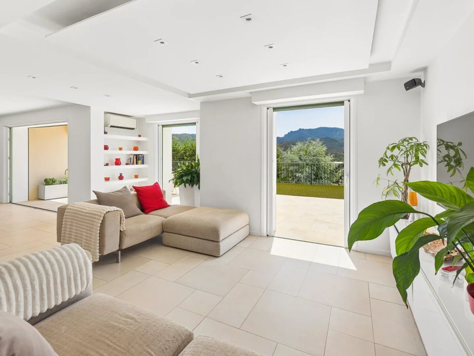 Villa i Mandelieu-la-Napoule, Alpes-Maritimes - foto 3