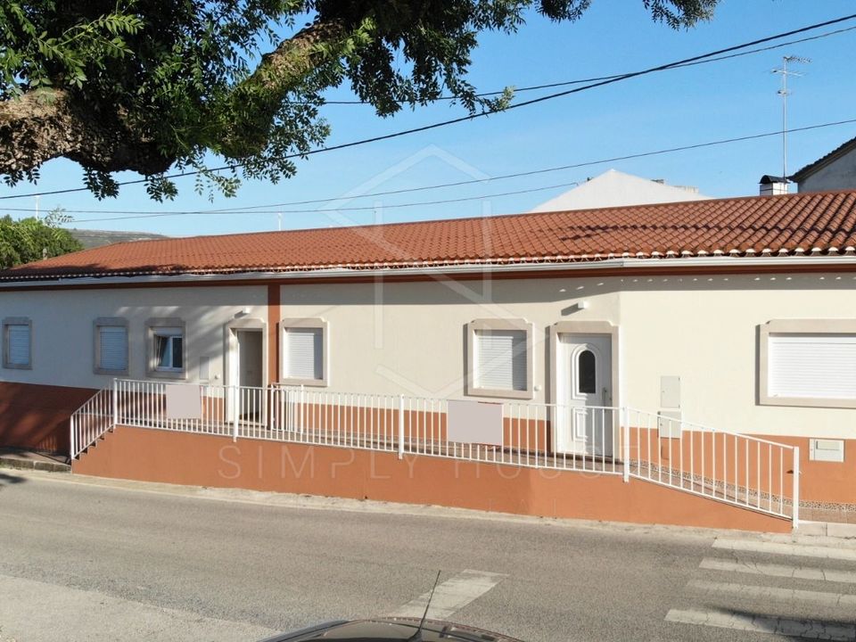 Villa i Benedita, Leiria - bilde 1