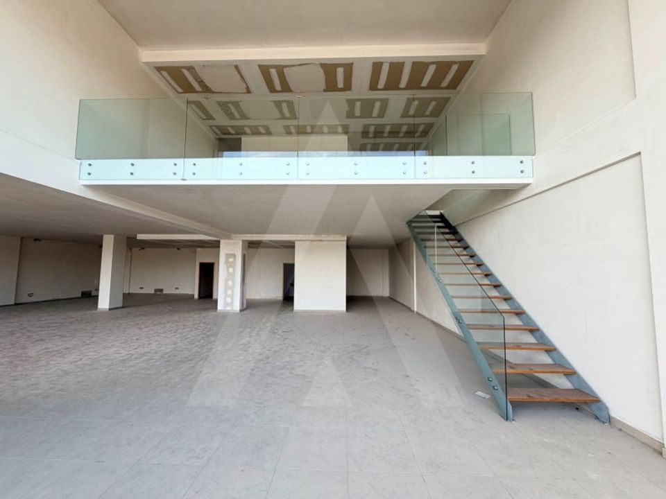 Erhvervsejendom i Aveiro, Aveiro - foto 1