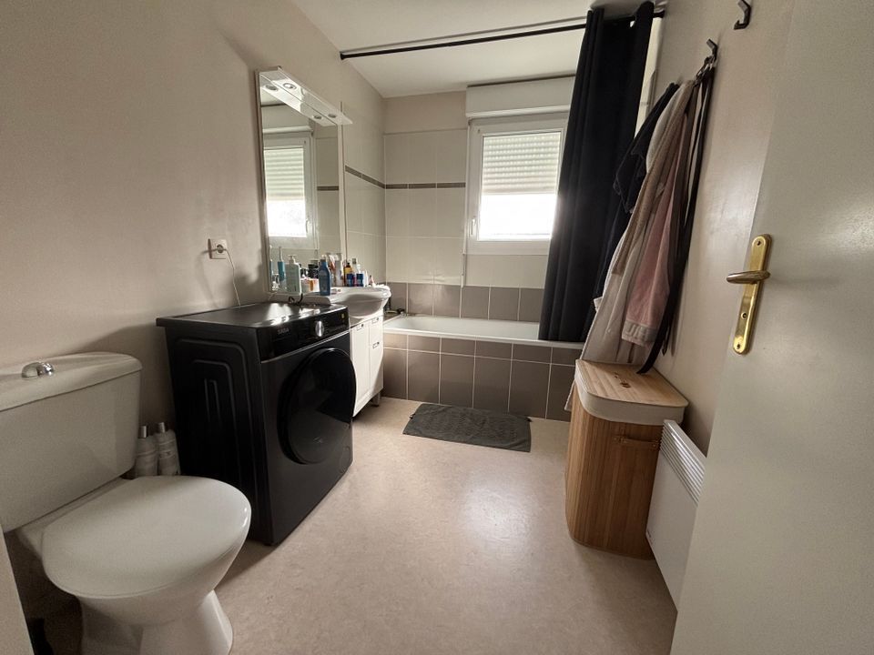 Apartment in La Roche-sur-Yon, Vendee - photo 2