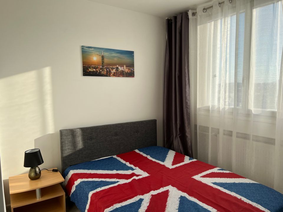 Apartment in Oullins-Pierre-Benite, Rhone - photo 4