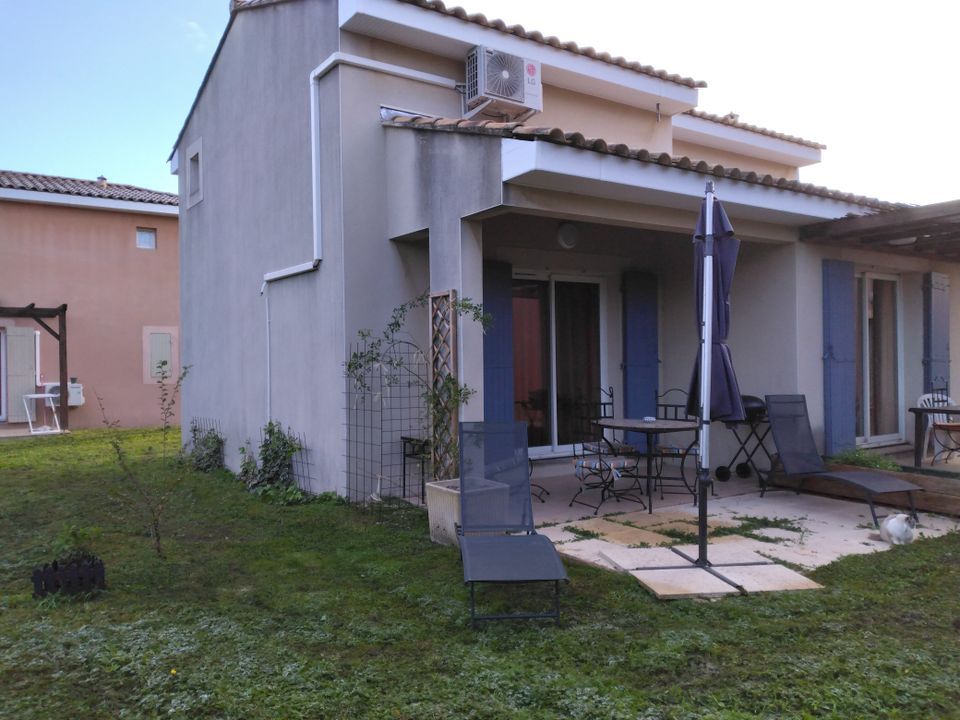 Villa a Saint-Saturnin-lès-Avignon, Vaucluse - foto 1