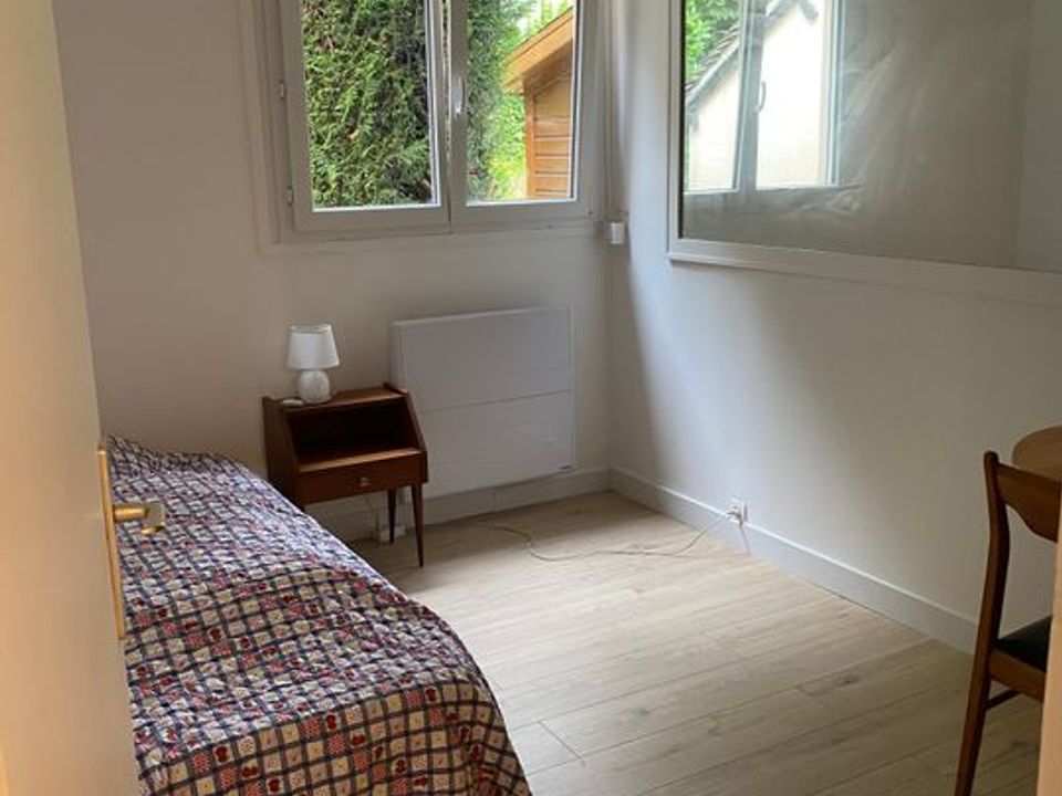 Apartment in Saulx-les-Chartreux, Essonne - photo 2