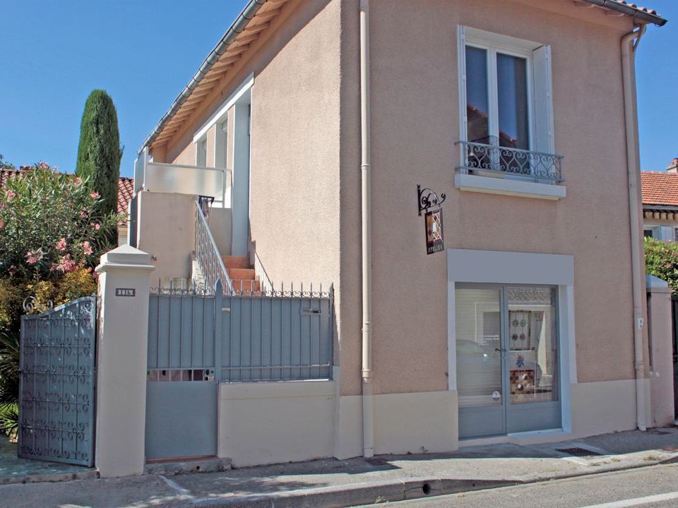 Apartment in Avignon, Vaucluse - photo 1
