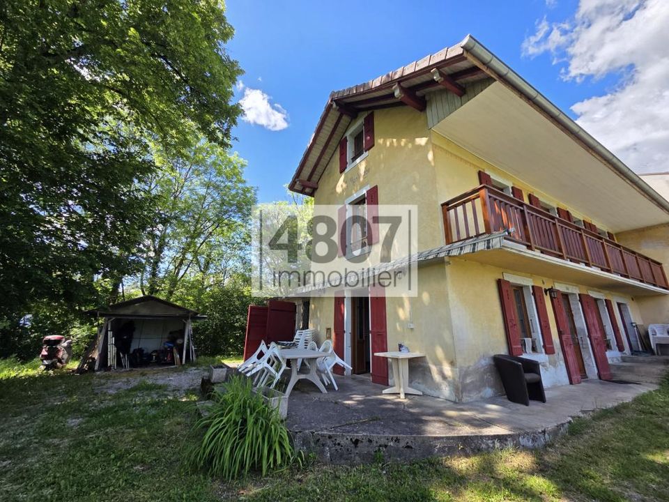 Hus i byn i Bonne, Haute-Savoie - foto 1