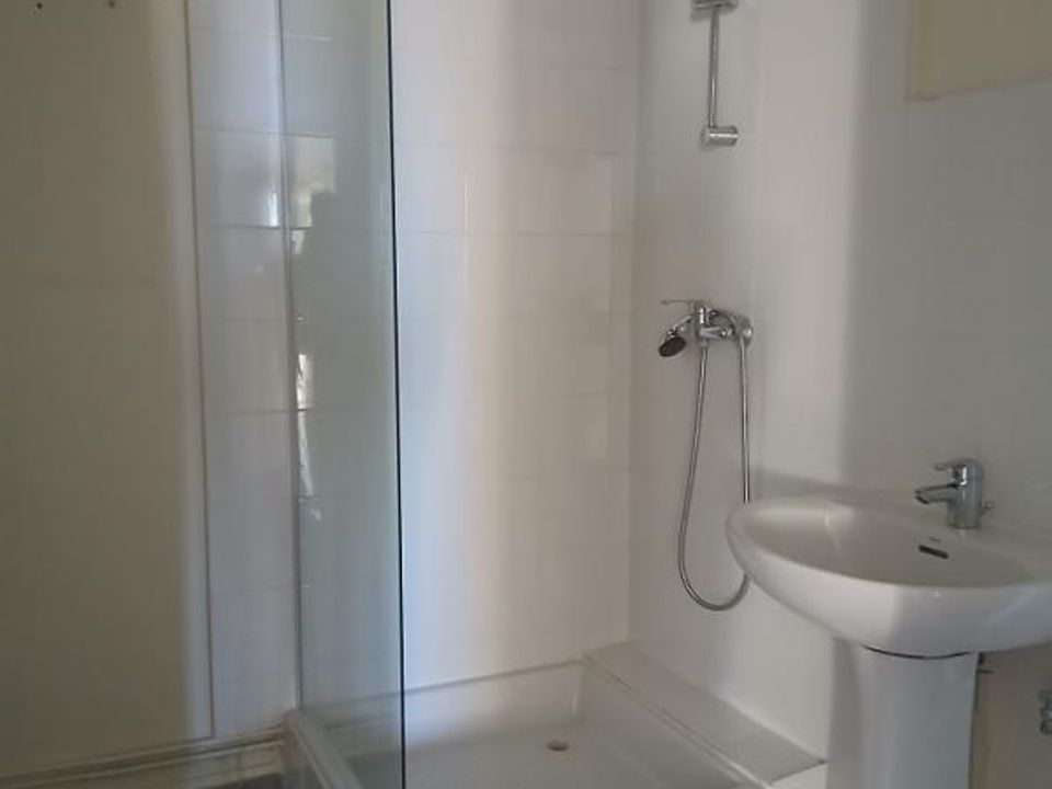 Lejlighed i Chazelles-sur-Lyon, Loire - foto 3
