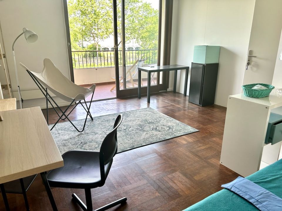 Studio in Bron, Rhone - photo 1
