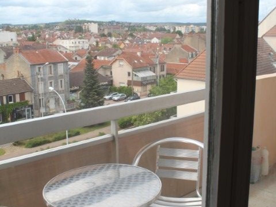 Apartment in Dijon, Cote-d'Or - photo 2