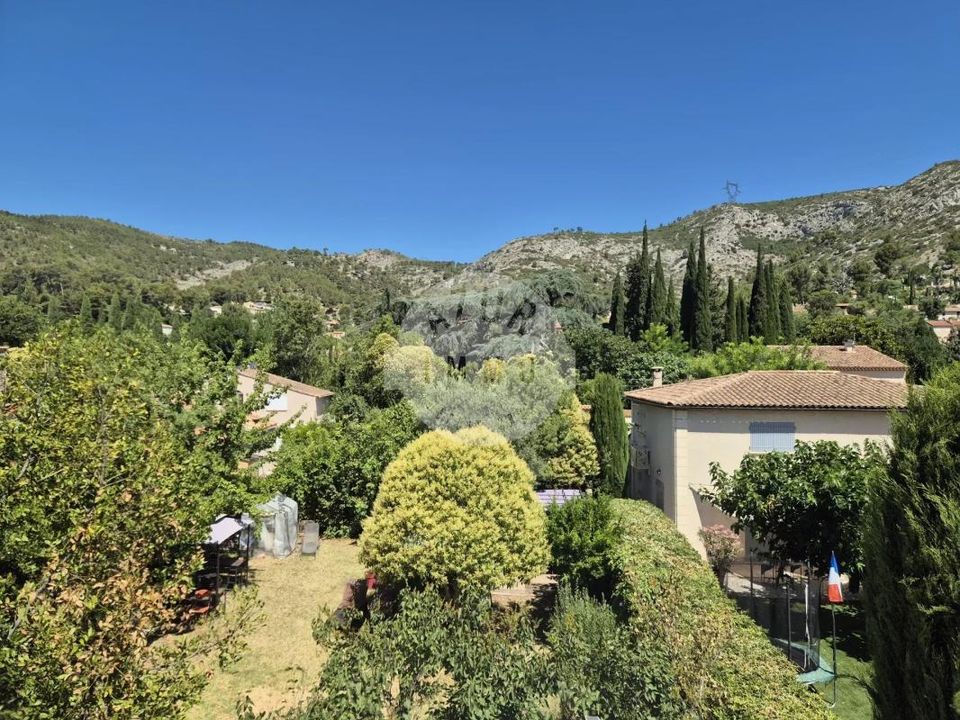 Duplex en Roquevaire, Bouches-du-Rhone - foto 1
