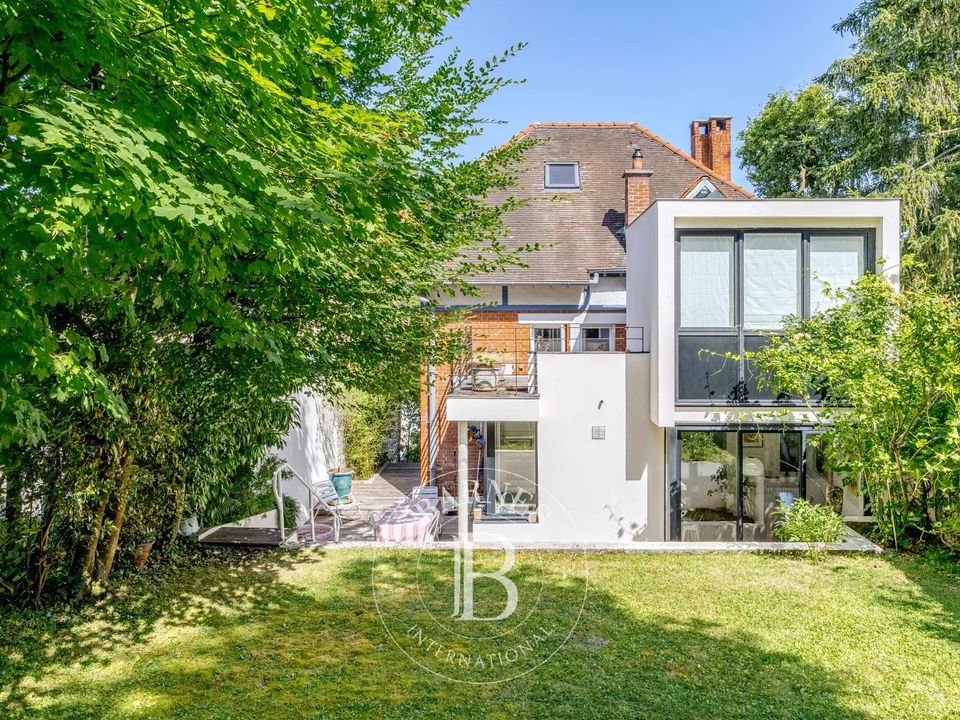 Villa i Ville-d'Avray, Hauts-de-Seine - bilde 1