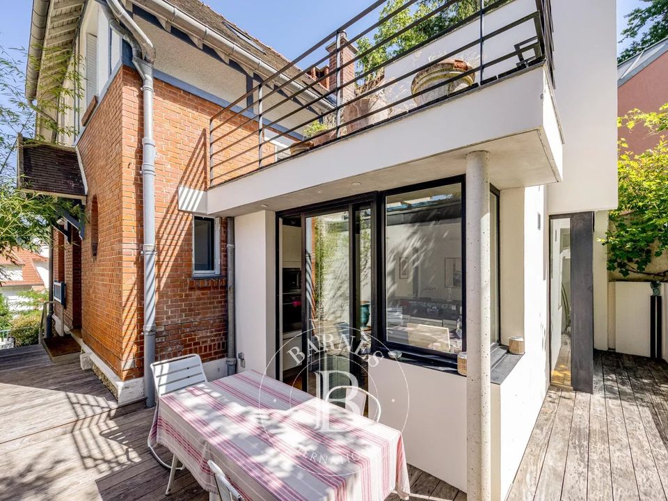 Villa i Ville-d'Avray, Hauts-de-Seine - bilde 2