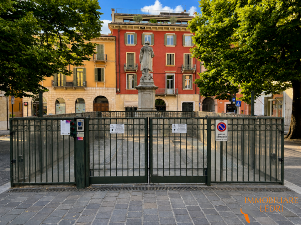 Parkeringsplads i Verona, Verona - foto 1
