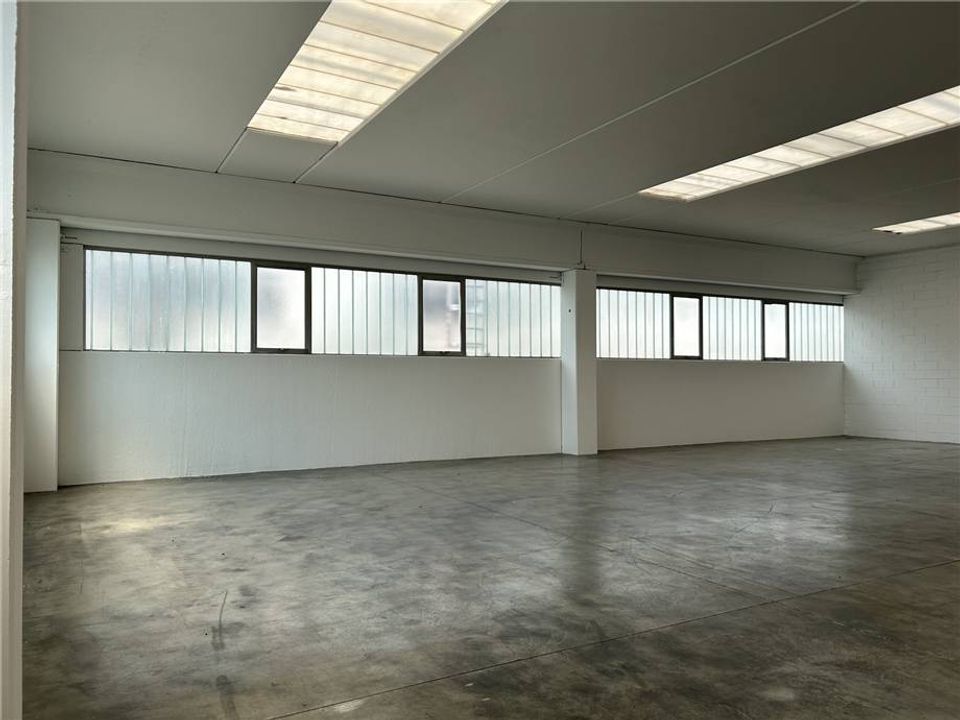 L'establiment comercial a Castelli Calepio, Bergamo - foto 2